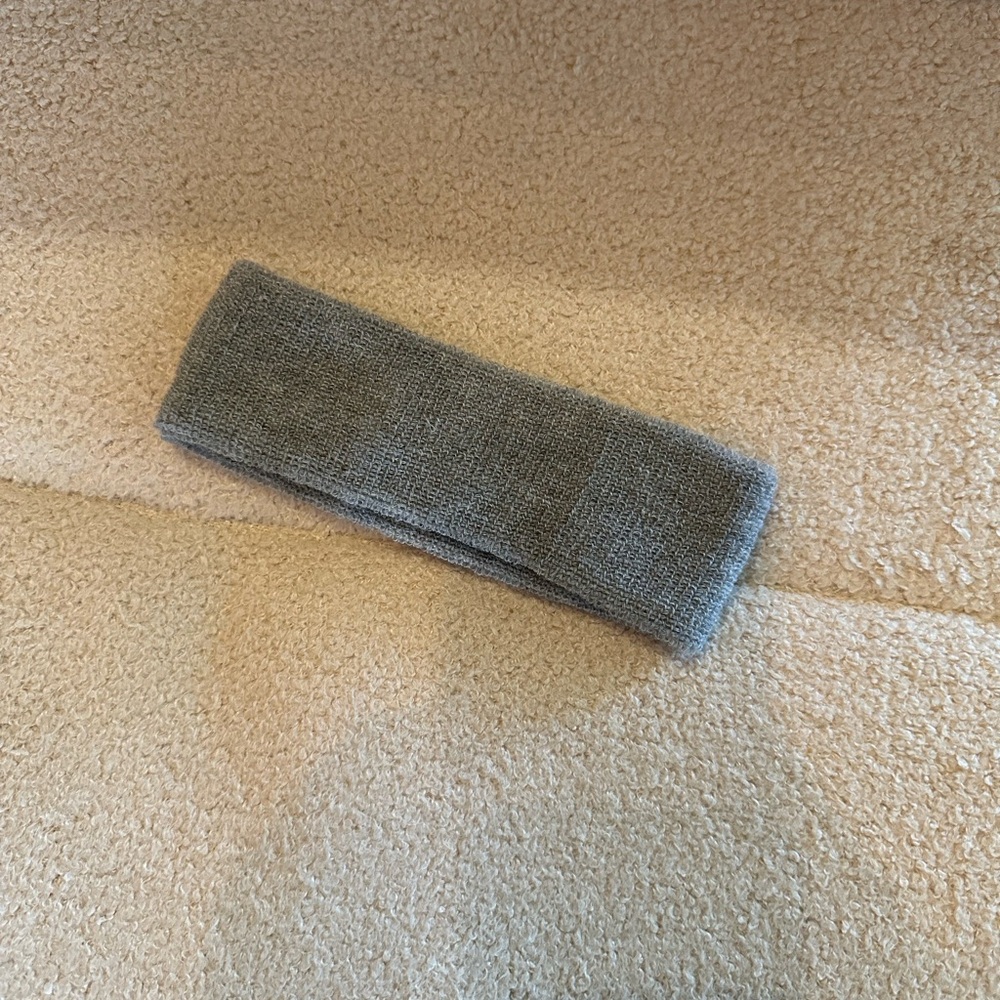 Amazon Gray Headband